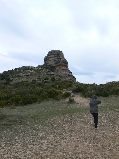 Aproximándonos a la Peña de San Miguel 