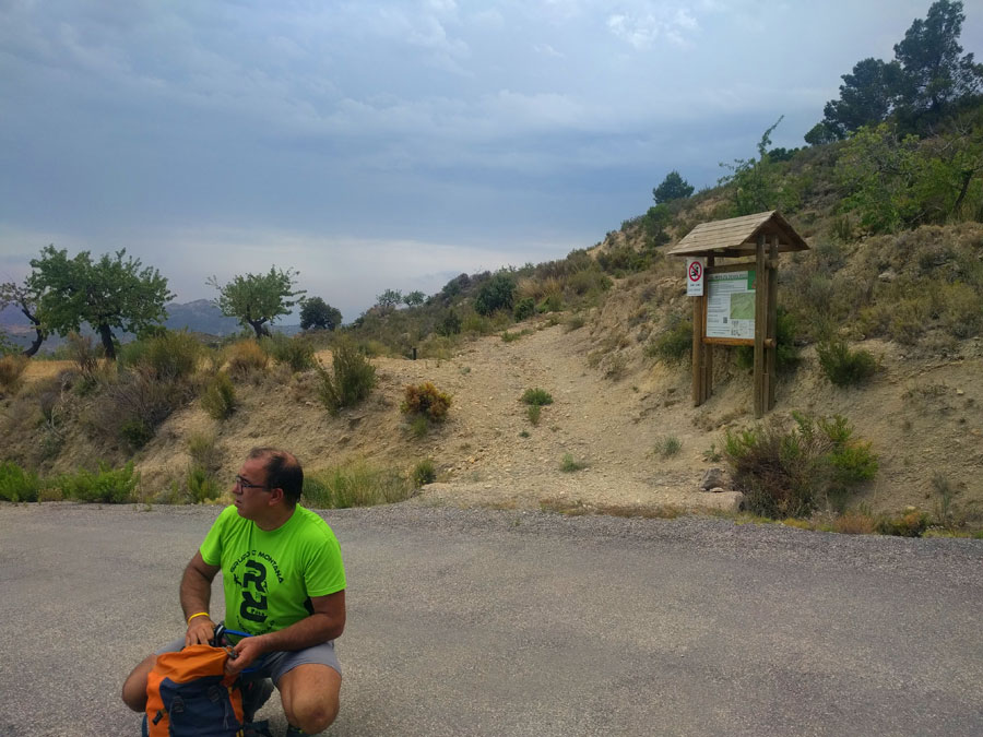 En la carretera de acceso a la vía ferrata 