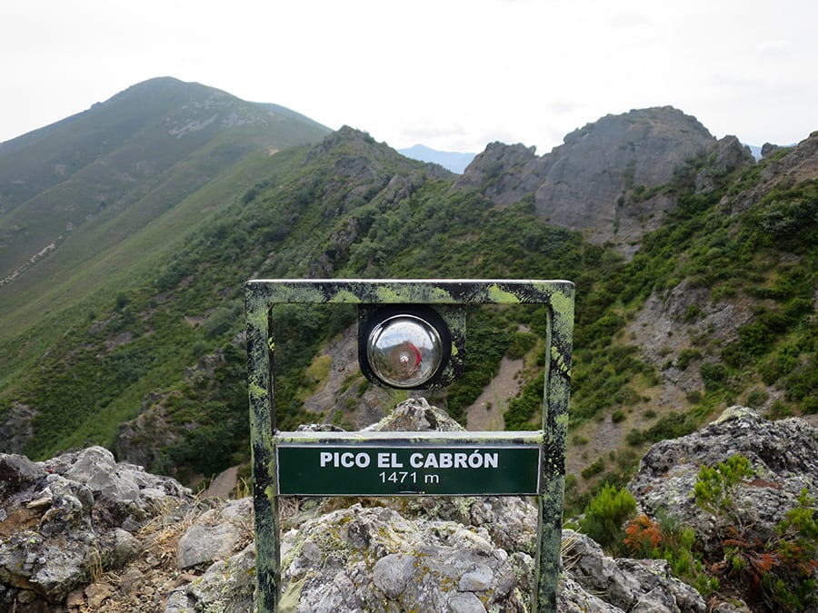 Cima del Pico Cabrón a 1471 metros 