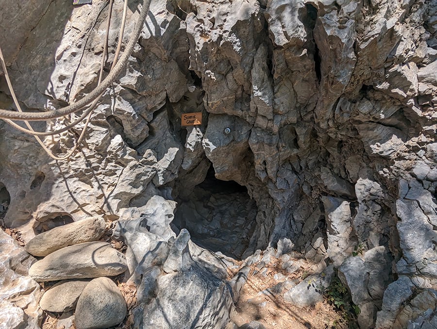 Salida de la gruta y final del itinerario equipado 