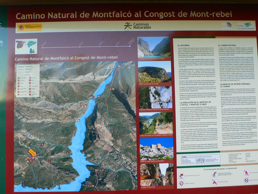 Plafón informativo al inicio de la ruta 