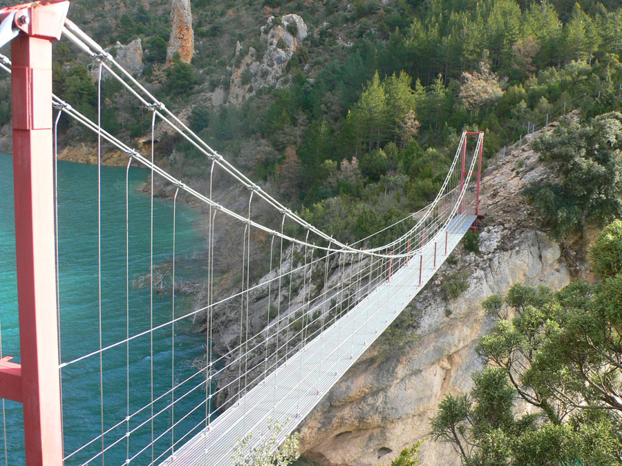 Pasarela para cruzar el Noguera Ribagorçana 