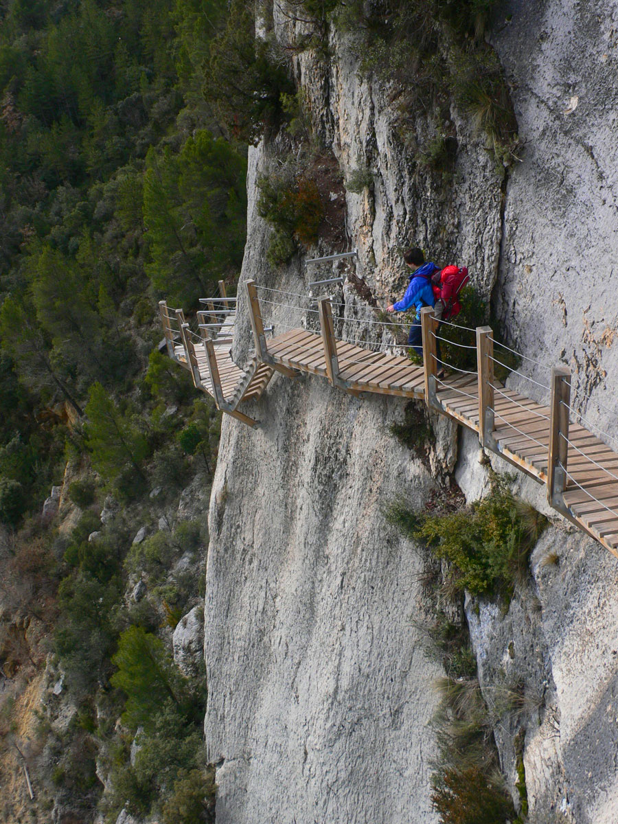 Bajada vertiginosa en la primera pasarela 