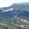 Vamos cerrando el camino - aquí con vistas hacia la zona de la ferrata de les Roques d