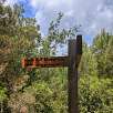 Indicador desvió opcional al mirador de la Roca del Lloro / Ruta a pie Toll de l
