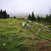 Bajada algo descompuesta / Ruta a pie Sendero familiar por el río Flem | Suiza 