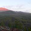 Vista de la carretera que baja hacia Chío y que sube hasta el Parque Nacional del Teide / Ruta a pie Subida al volcán Samara 