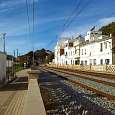 En el estrecho paseo reservado a caminantes de Montgat 