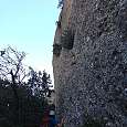 Al pie de la pared de les Agulles 