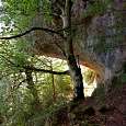 Caminamos por el bosque junto a espectaculares paredes 