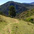 Seguimos el sendero descendente y las marcas azules 