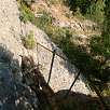 Vista del paso desde arriba - la pasarela en mal estado es evitable por un paso asegurado con cable / Cresta del Sol (Regreso) 