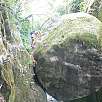 Aquí una gran roca suspendida sobre el vésubie hace de puente / Gorgas de Lantosque 