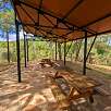 Mesas donde hacer el pícnic después de la vía ferrata / La Olla | Casillas de Ranera 