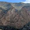 Vista del piramidal cortado de los Coloraos por donde sube la vía ferrata -es un sector de escalada clásica- / Redován 