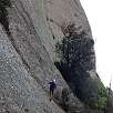 El mismo paso de cable mirando hacia les Roques del Salt de la Nina / Blog · Integral de los Ecos | Montserrat 