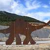Monumento a los dinosaurios en el coll de Fumanya / Blog · Vías ferratas de Vallcebre 
