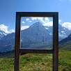 Vista de la cara norte del Eiger y superpuestas sus rutas más emblemáticas / Ruta a pie Suiza. Senderismo familiar al pie del Eiger 
