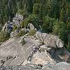 Vista de las escaleras al Moro Rock desde arriba / Ruta a pie Sequoia National Park | Bosque gigante de secuoyas  