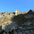 Continuamos subiendo por el pedregal 