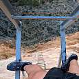 Iniciando la subida por la escalera suspendida 