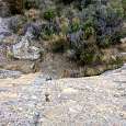 Vista de la zona desplomada del inicio de la segunda parte de la vía ferrata 