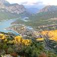 Retorno por la cara norte con vistas al pantano de Oliana 