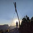 Bajo la cruz que corona la cima del <em>Tossal de les 3 Creus</em> 