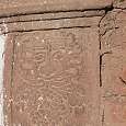 Bajo-relieve en una pared de Maras 