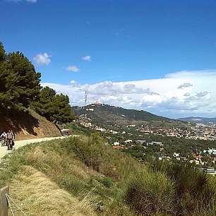La carretera de les Aigües desde Torre Baró a Sant Pere Màrtir